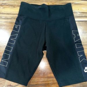 Nike Air 8” Biker Shorts
